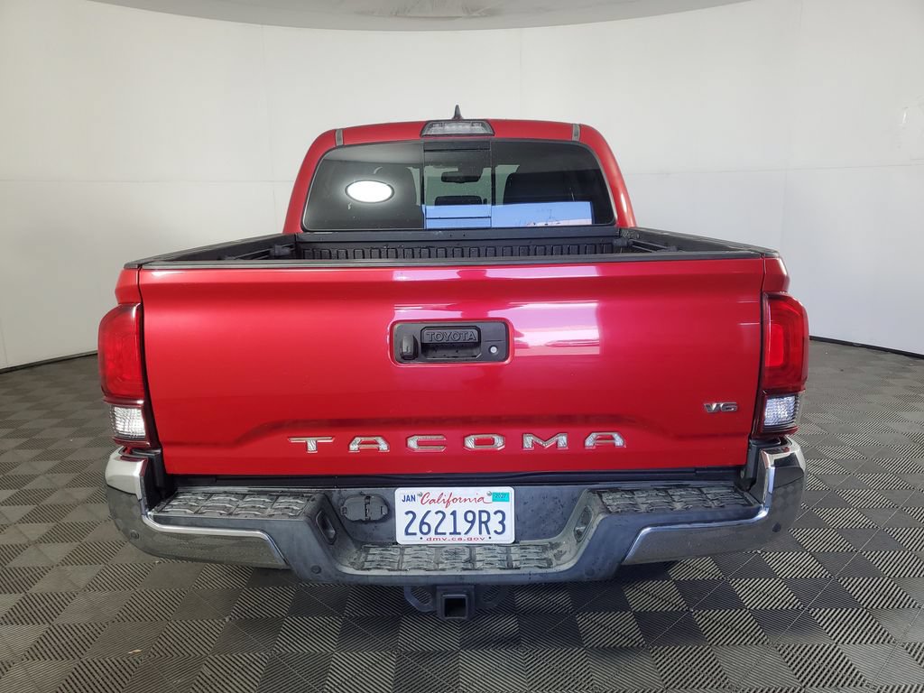 Used 2018 Toyota Tacoma SR5 RWD image 5
