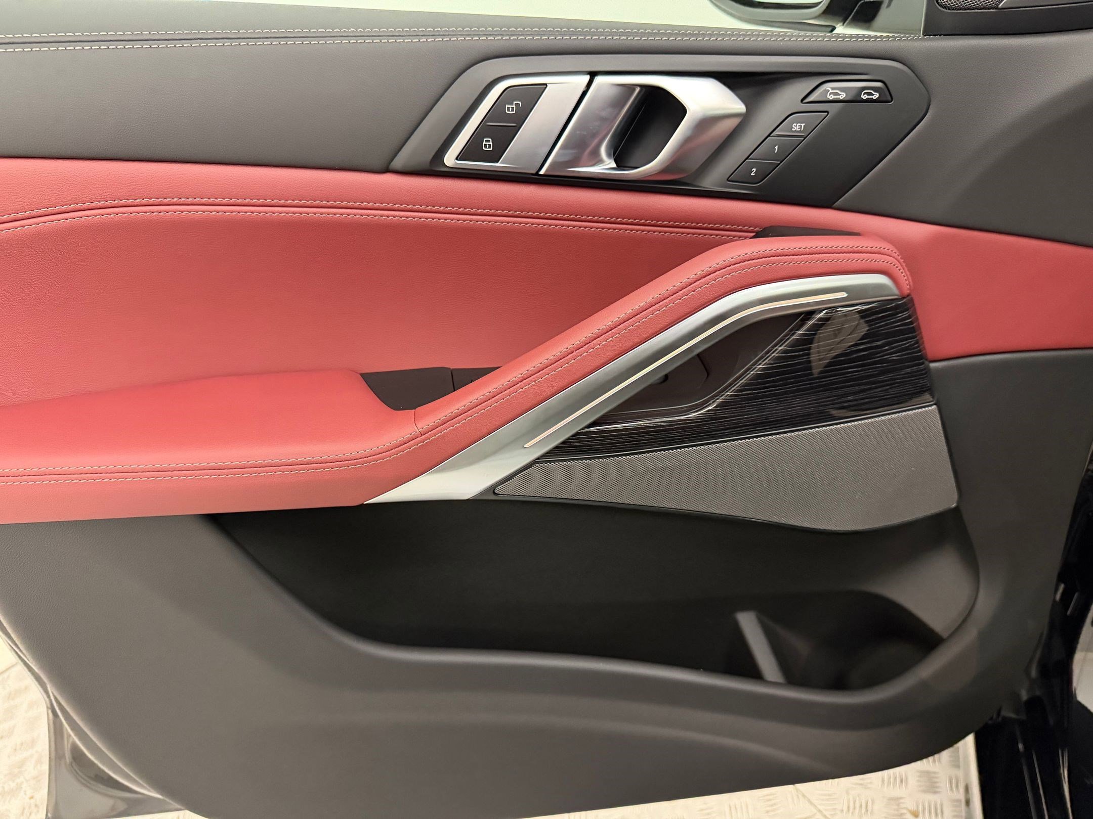 New 2026 BMW X6 xDrive40i w/ Premium Package image 12