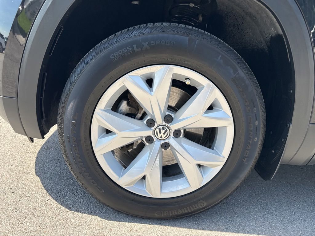 Used 2018 Volkswagen Atlas SEL FWD image 33