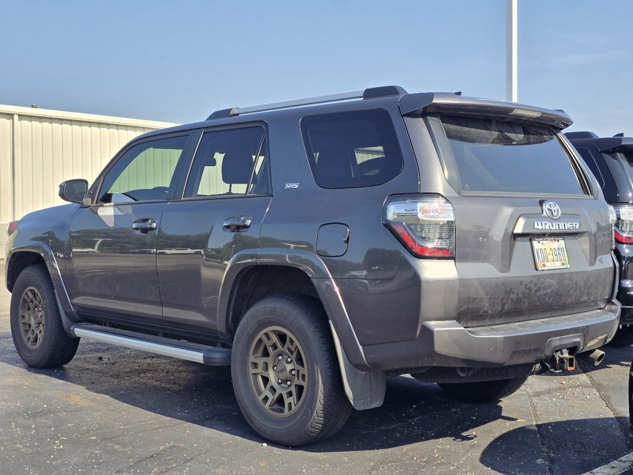 Used 2023 Toyota 4Runner SR5 AWD/4WD image 5