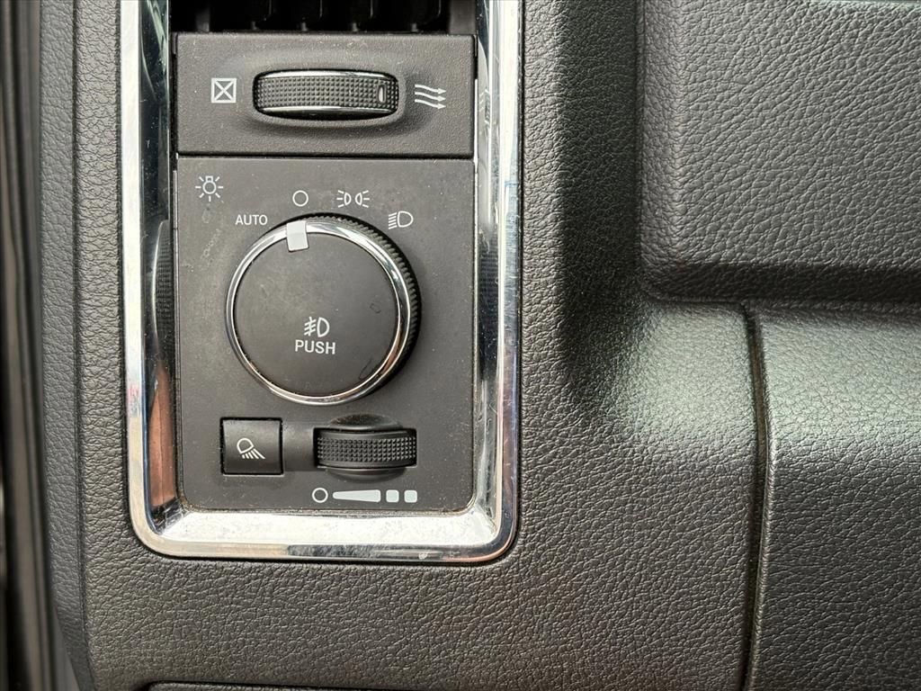 Used 2017 RAM 1500 Laramie image 21