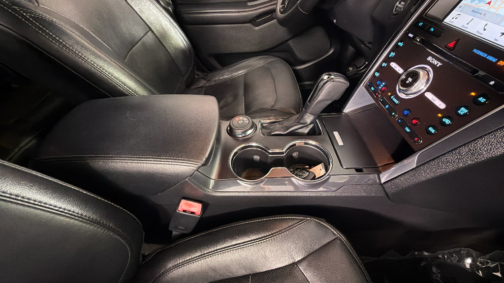 Used 2017 Ford Explorer Limited AWD/4WD image 38