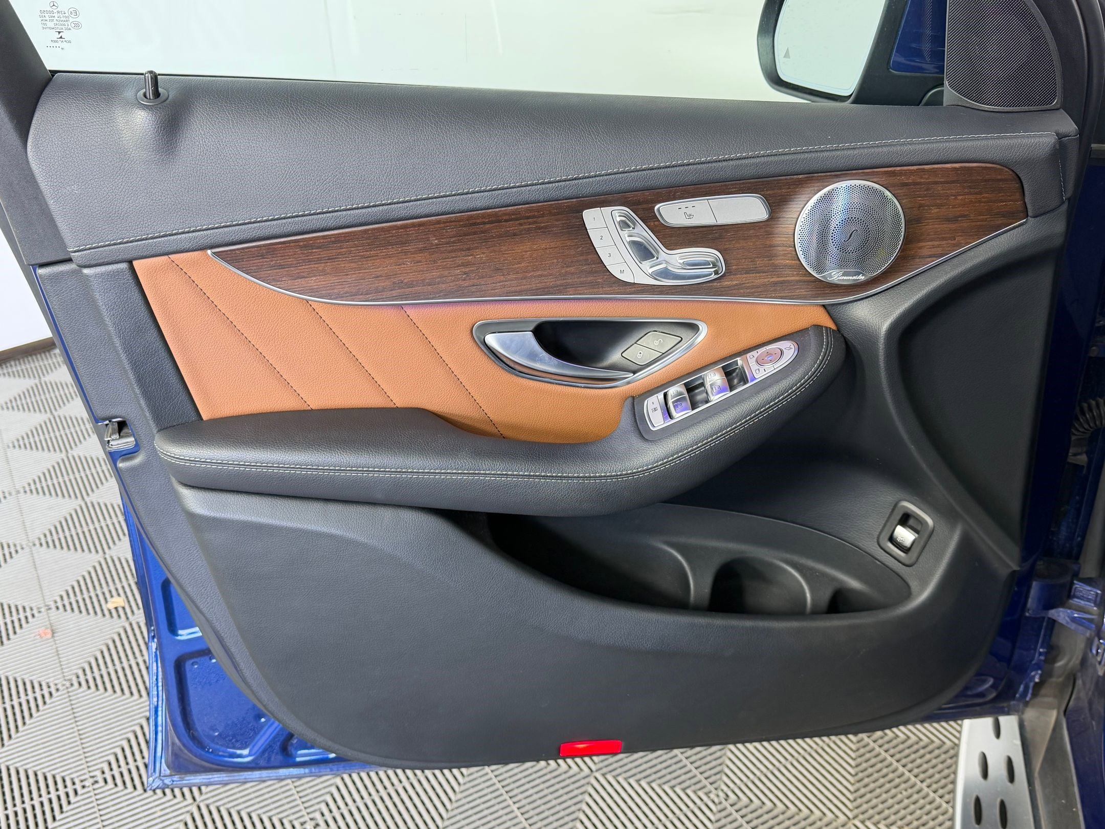 Used 2020 Mercedes-Benz GLC 43 AMG 4MATIC image 11