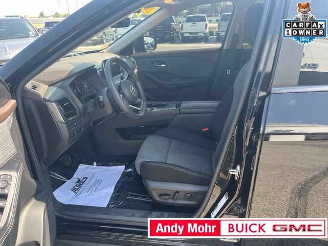 Used 2023 Nissan Rogue SV FWD image 15