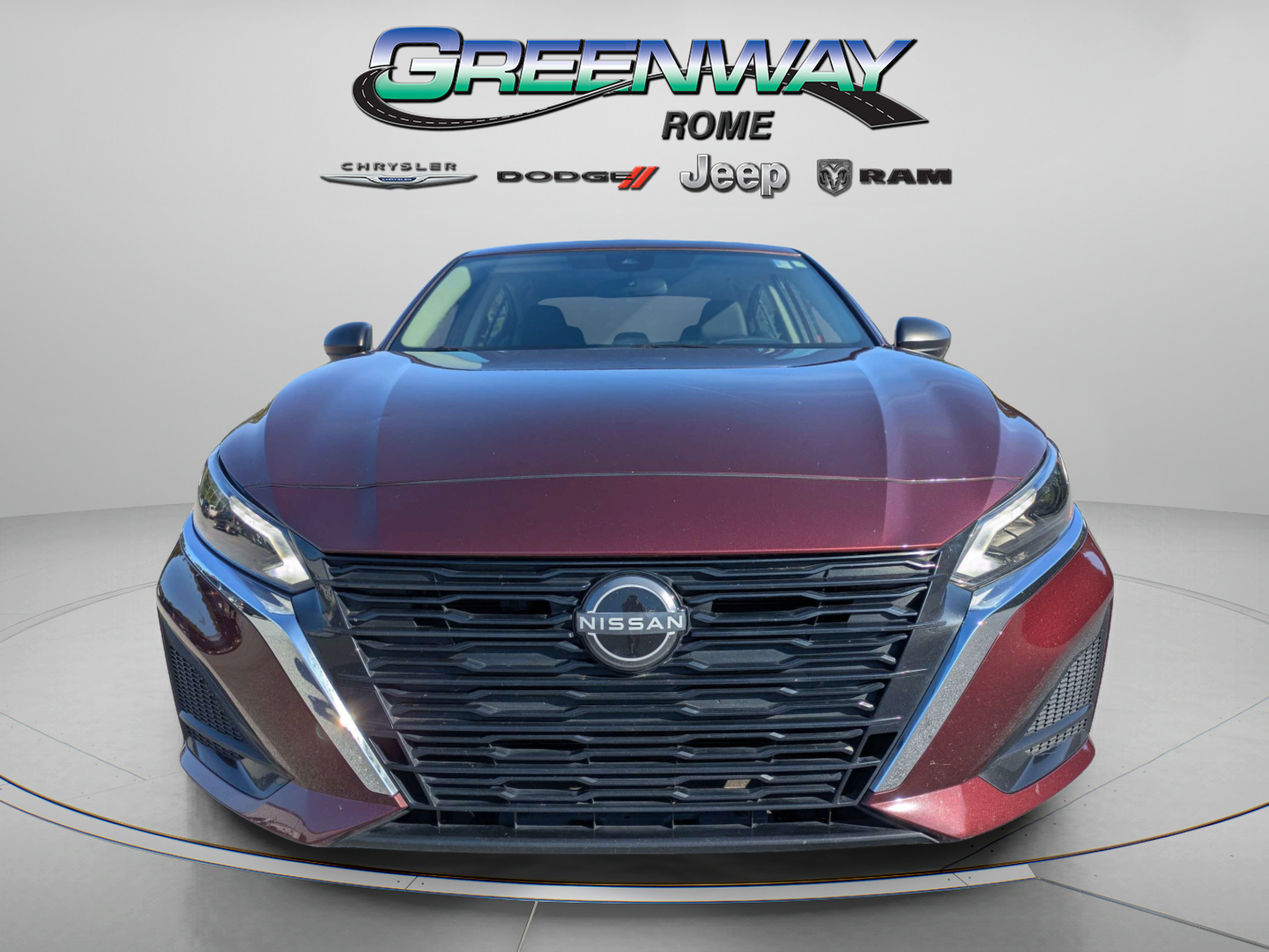 Used 2025 Nissan Altima 2.5 SV AWD/4WD image 3