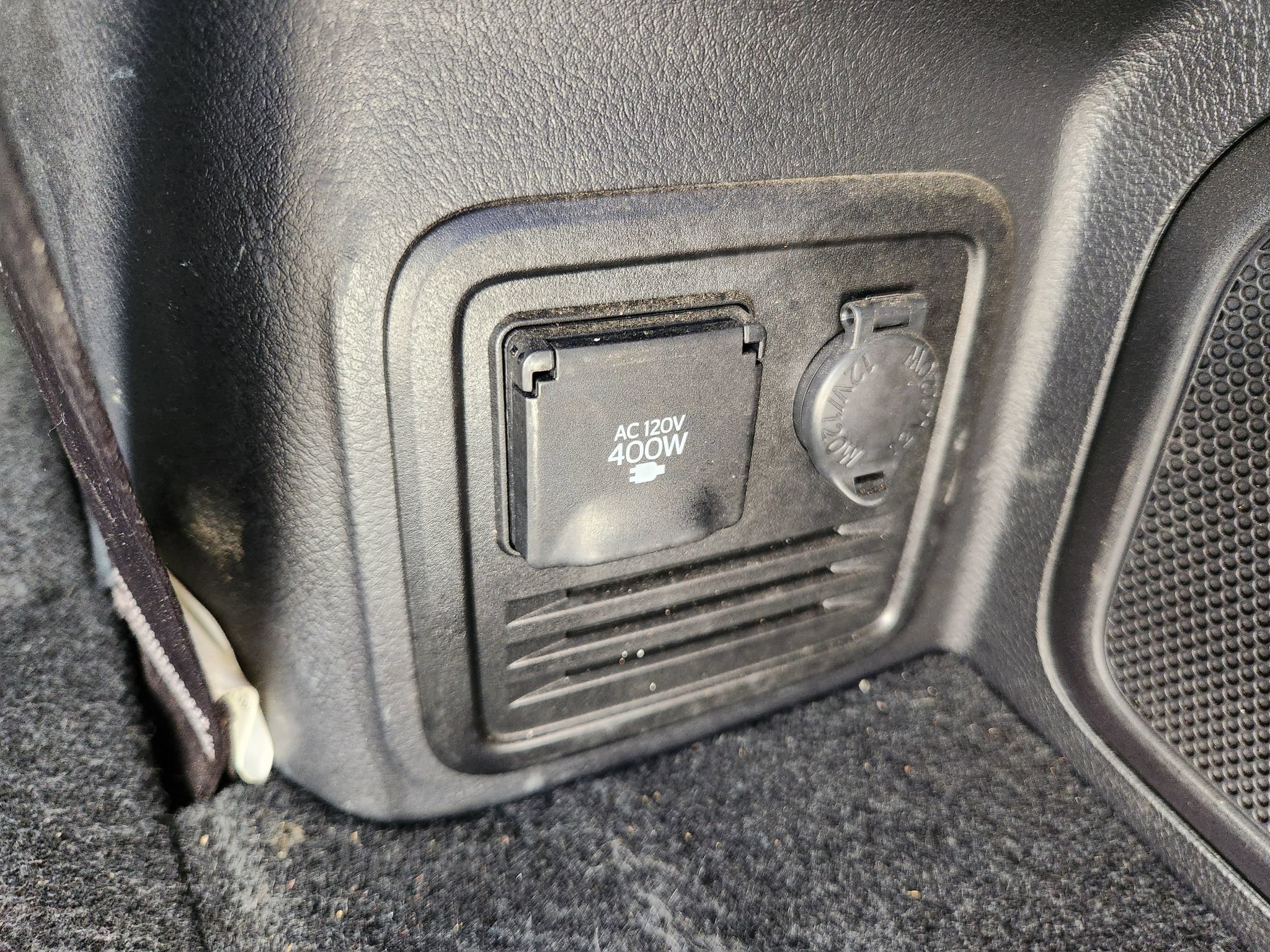 Used 2023 Toyota 4Runner Limited AWD/4WD image 17