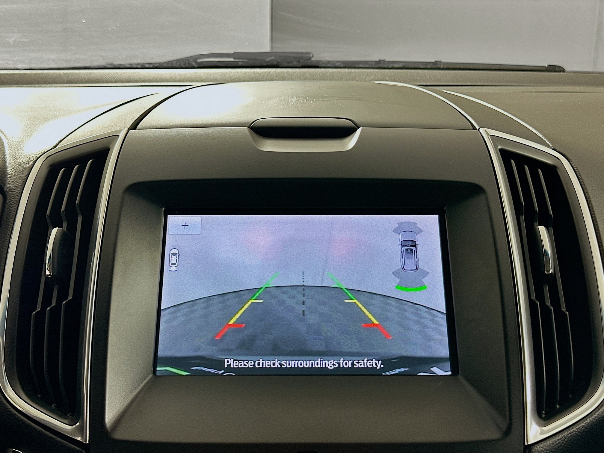 Used 2019 Ford Edge Titanium w/ Equipment Group 301A FWD image 23