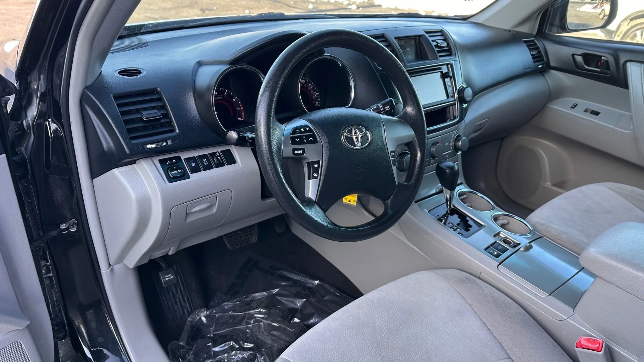 Used 2013 Toyota Highlander Limited image 10