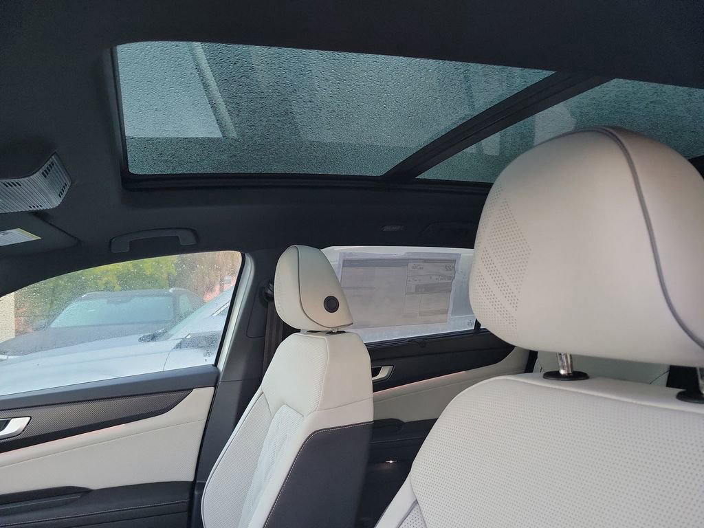New 2026 Volkswagen Atlas Cross Sport SEL Premium R-Line image 8