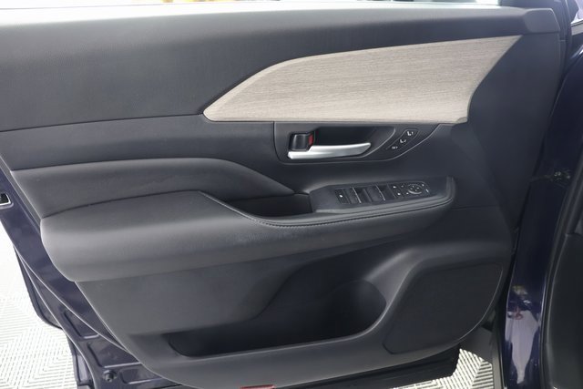 Used 2024 Toyota Grand Highlander Limited image 27