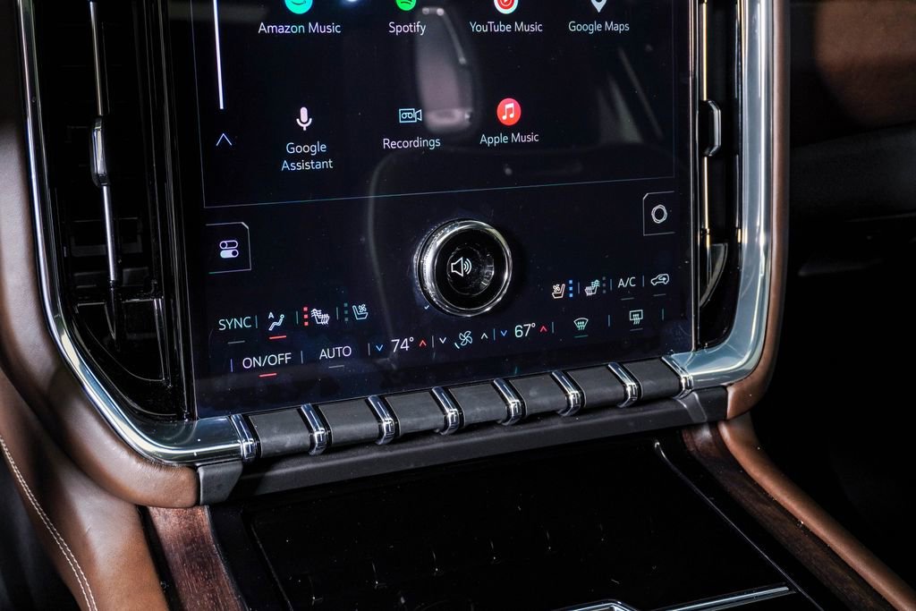 Used 2025 GMC Yukon Denali Ultimate AWD/4WD image 33