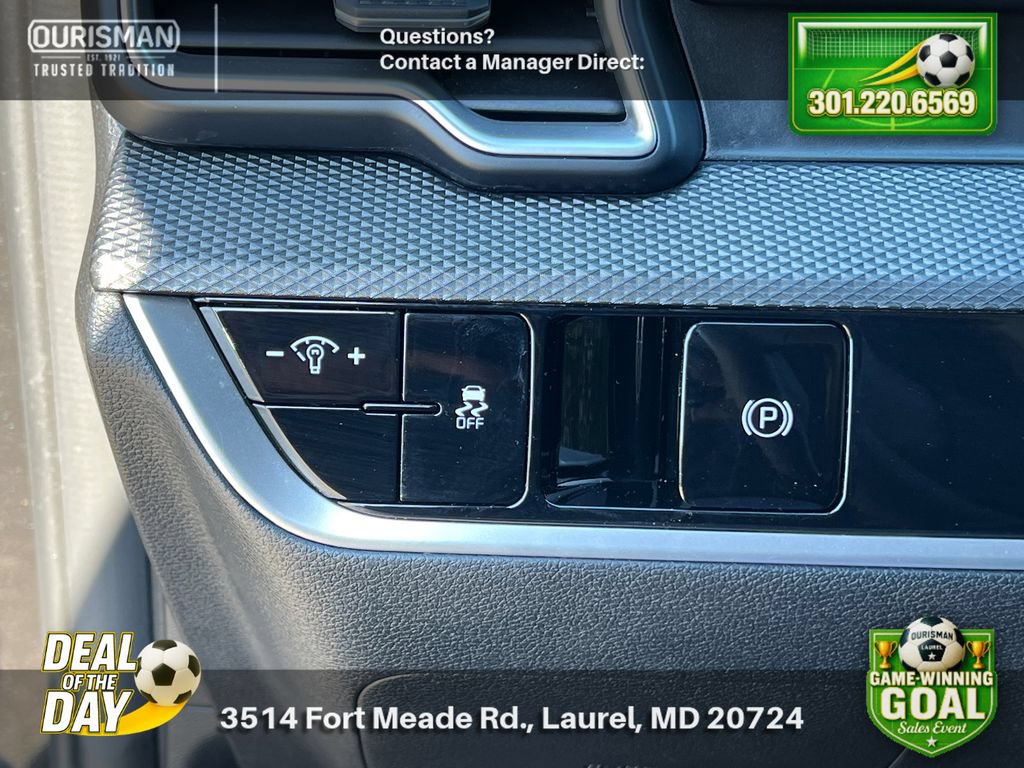 Used 2025 Kia Sportage LX FWD image 26
