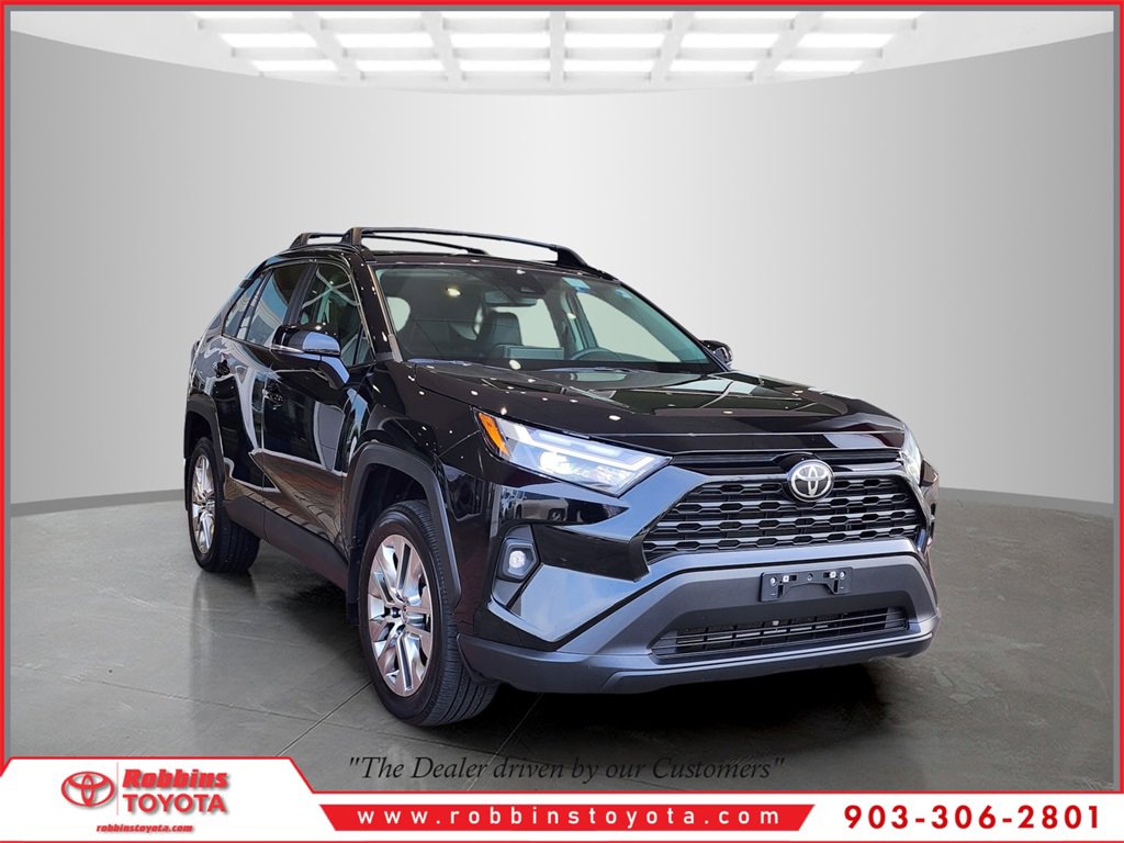 Used 2023 Toyota RAV4 XLE Premium image 1