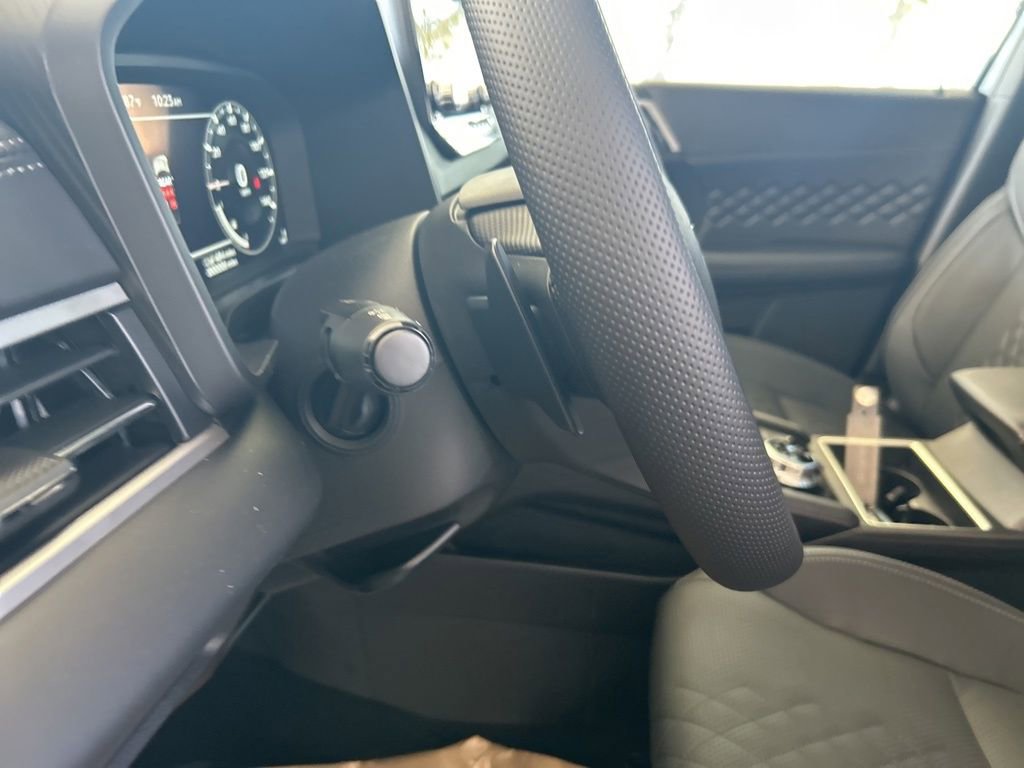 New 2025 Mitsubishi Outlander 4WD Plug-In Hybrid image 40