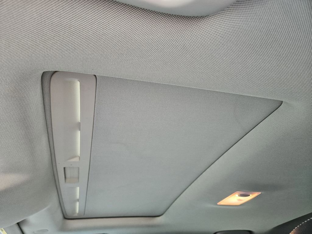 Used 2016 Buick Encore Premium image 18