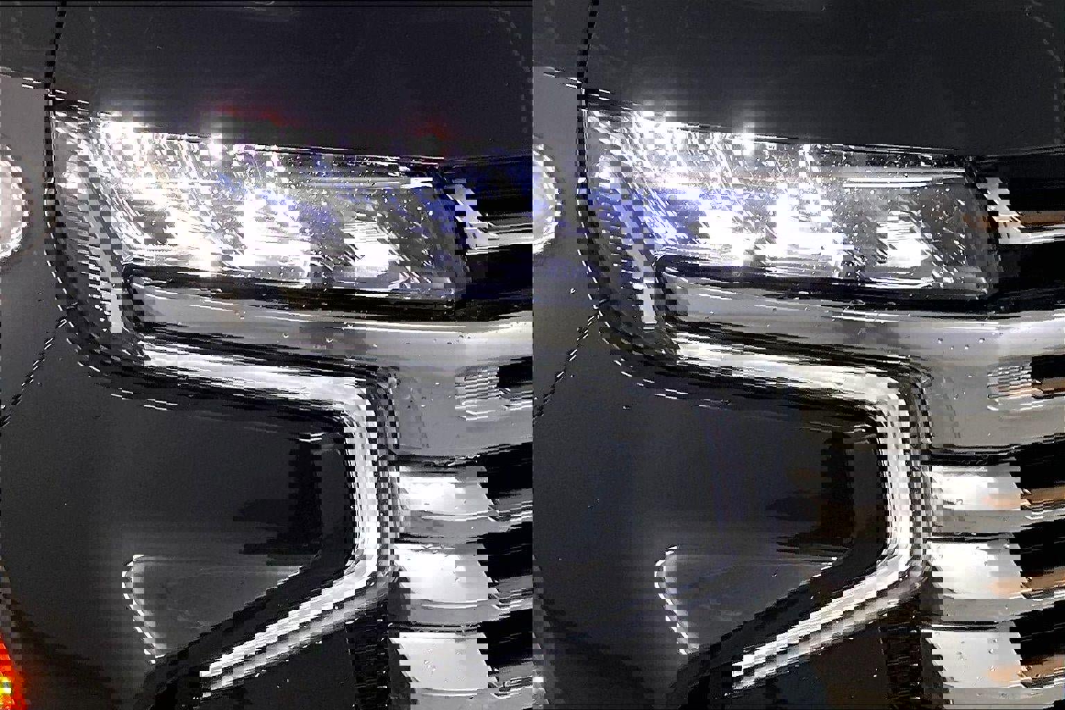 Used 2023 Chevrolet Suburban High Country image 33