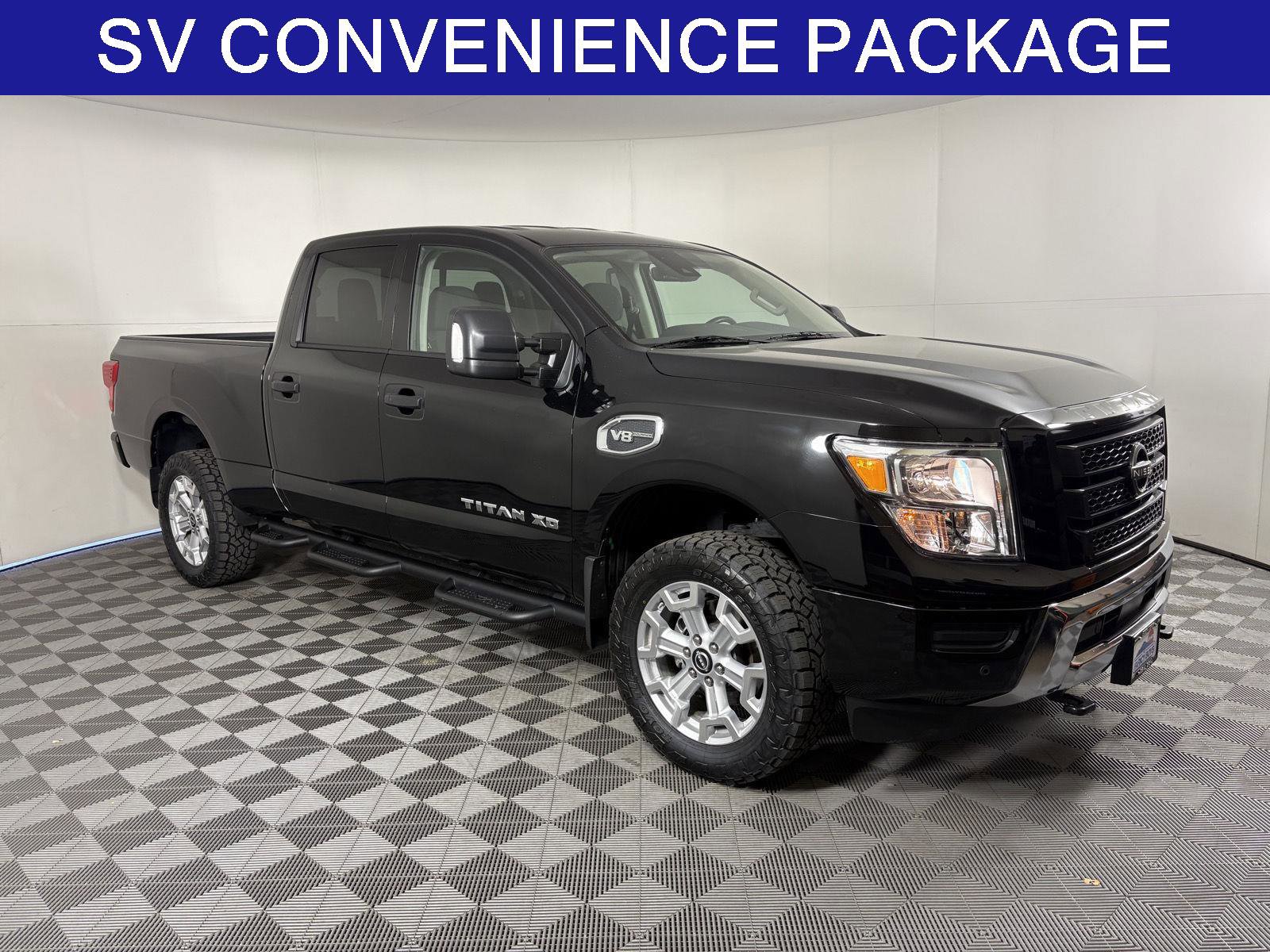 Used 2024 Nissan Titan SV w/ SV Convenience Package image 2