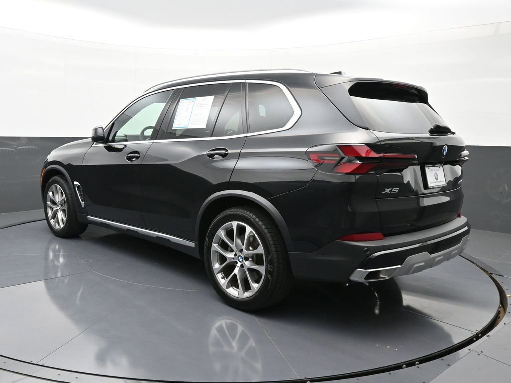 Used 2024 BMW X5 xDrive40i w/ Premium Package image 5