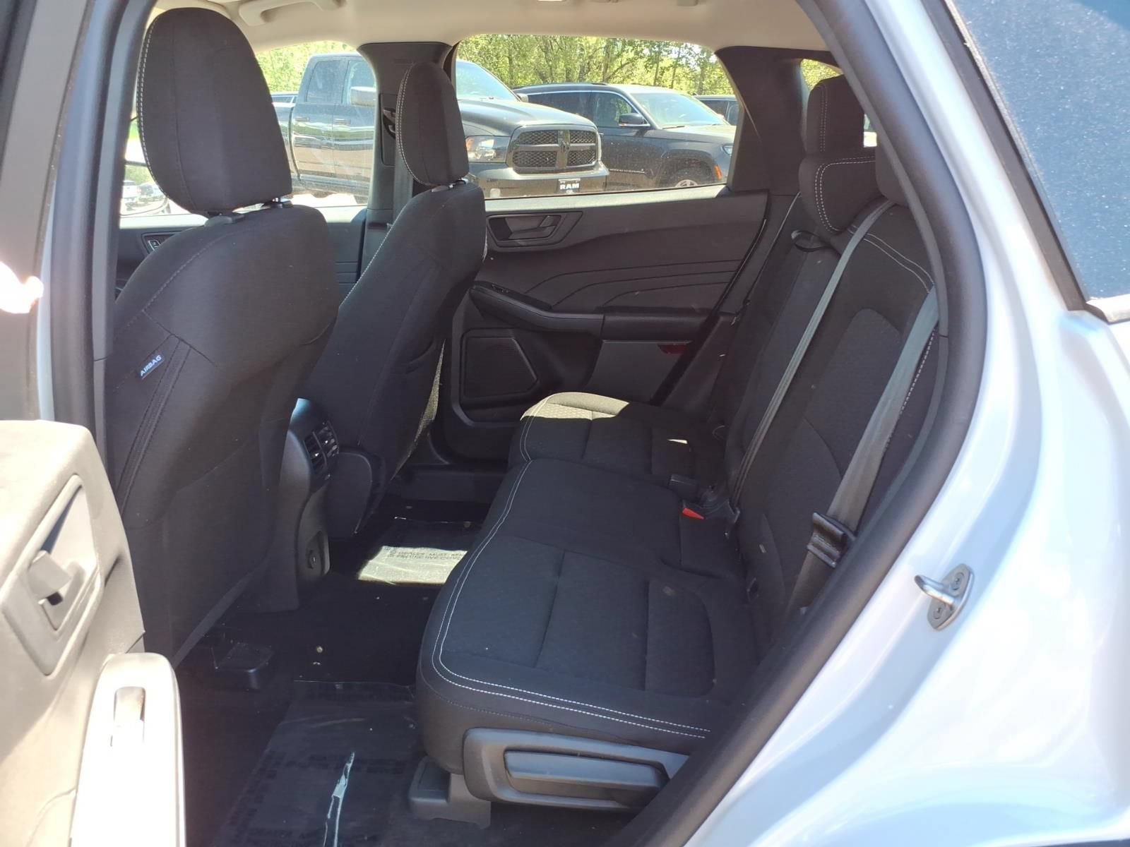 Used 2025 Ford Escape Active AWD/4WD image 14
