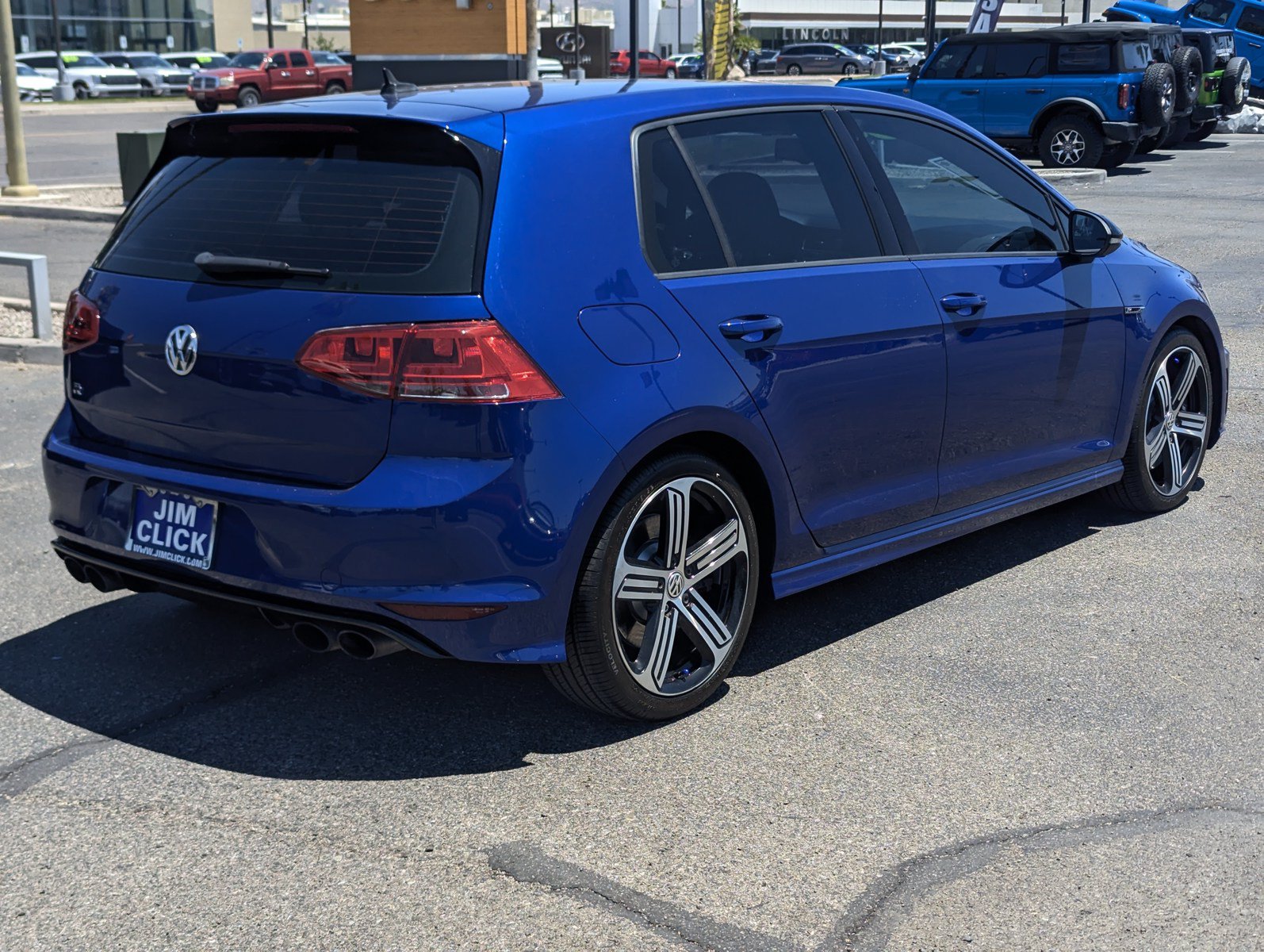 Used 2016 Volkswagen Golf R 4-Door AWD/4WD image 2