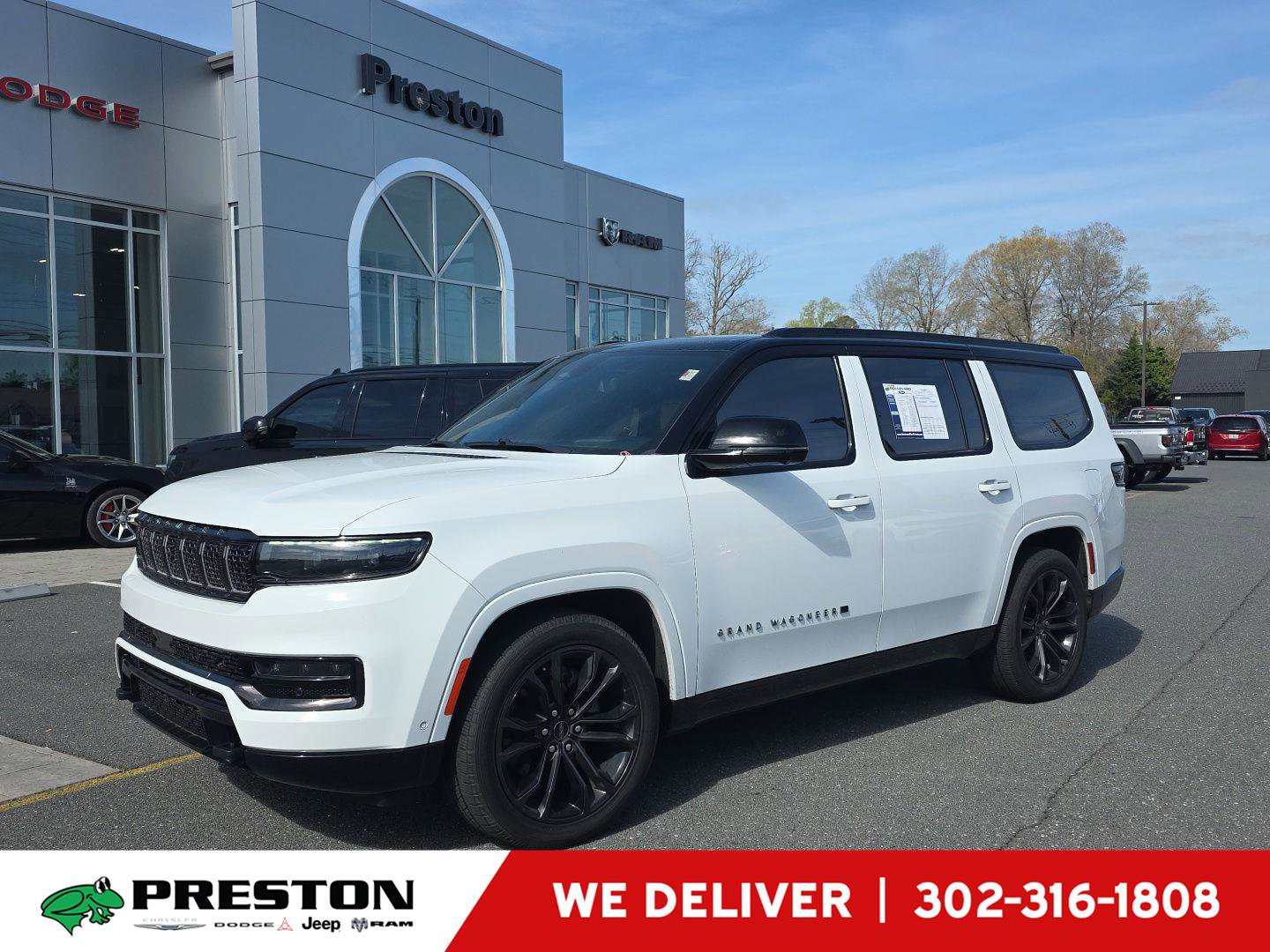 Used 2024 Jeep Grand Wagoneer Series III w/ Rear Seat Video Group 1 AWD/4WD image 1