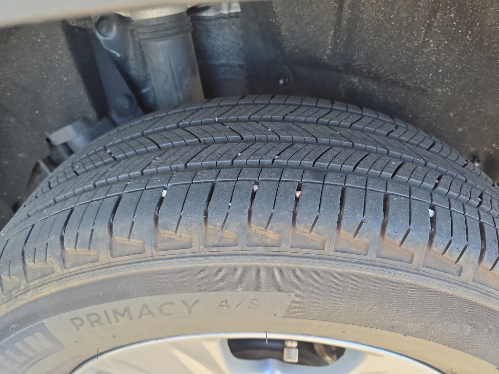 Used 2022 Toyota RAV4 XLE image 30