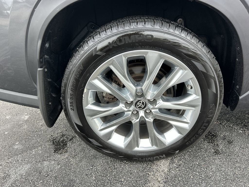 Used 2021 Toyota Highlander Limited image 31