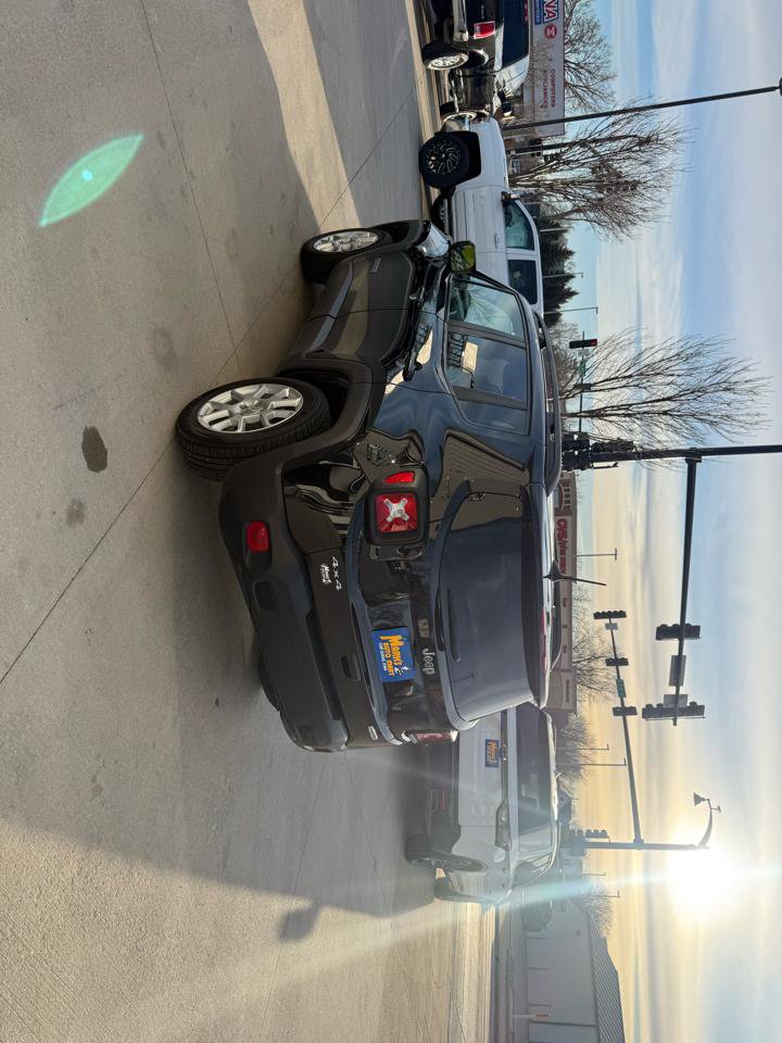 Used 2020 Jeep Renegade Latitude image 10