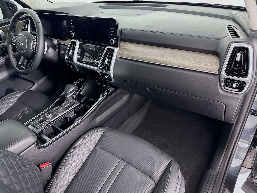 Used 2022 Kia Sorento SX Prestige image 18