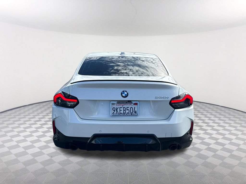 Used 2024 BMW 230i Coupe w/ Premium Package RWD image 5