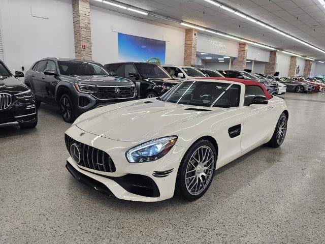 Used 2018 Mercedes-Benz AMG GT Roadster image 2