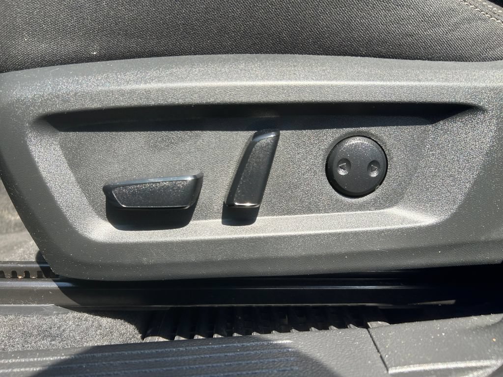Used 2023 Nissan Rogue SV AWD/4WD image 21