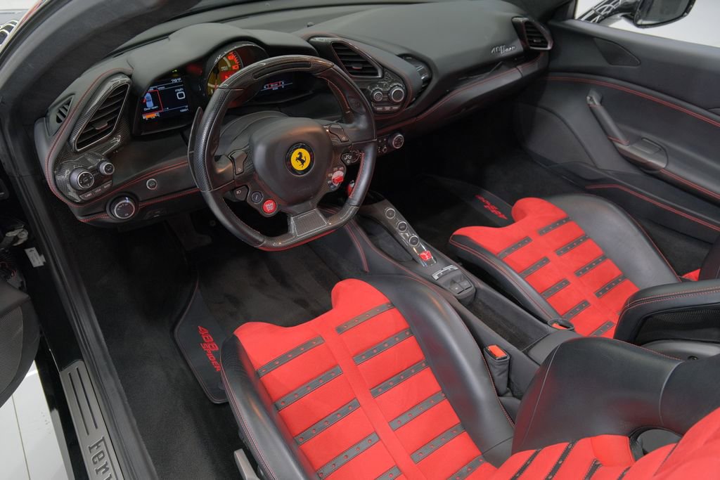 Used 2019 Ferrari 488 Spider image 31