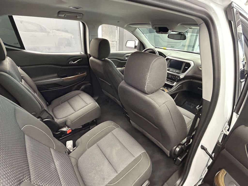 Used 2022 GMC Acadia SLE w/ Driver Convenience Package image 45