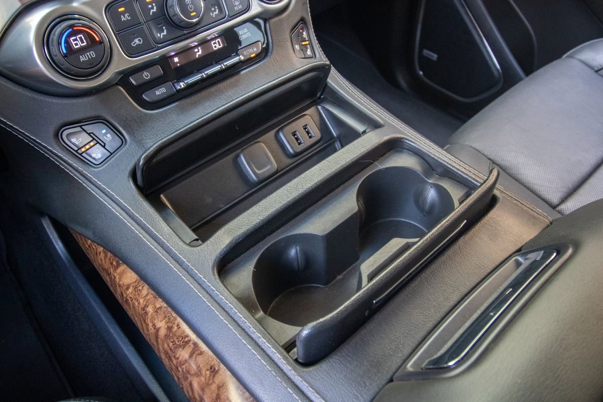 Used 2017 Chevrolet Suburban Premier AWD/4WD image 36