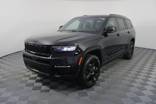 New 2025 Jeep Grand Cherokee L Limited w/ Black Appearance Package image 25