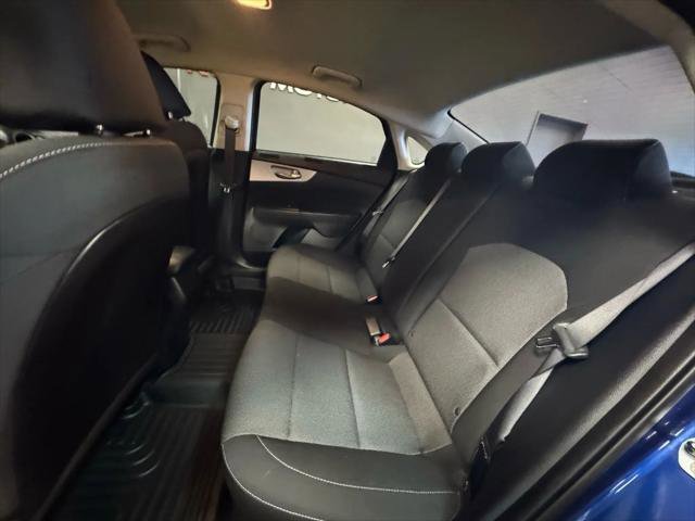 Used 2022 Kia Forte LXS image 12