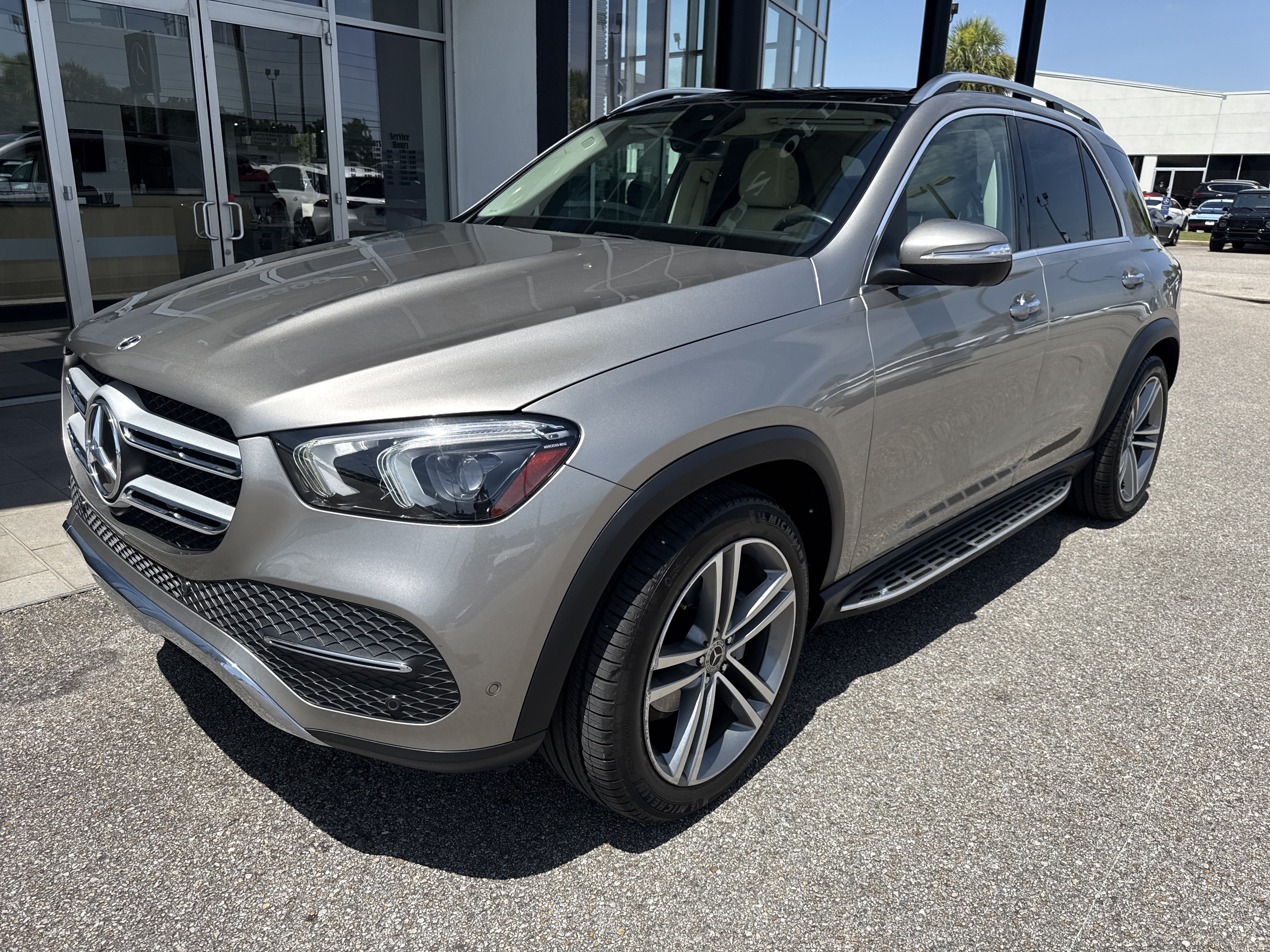 Certified 2022 Mercedes-Benz GLE 350 image 1