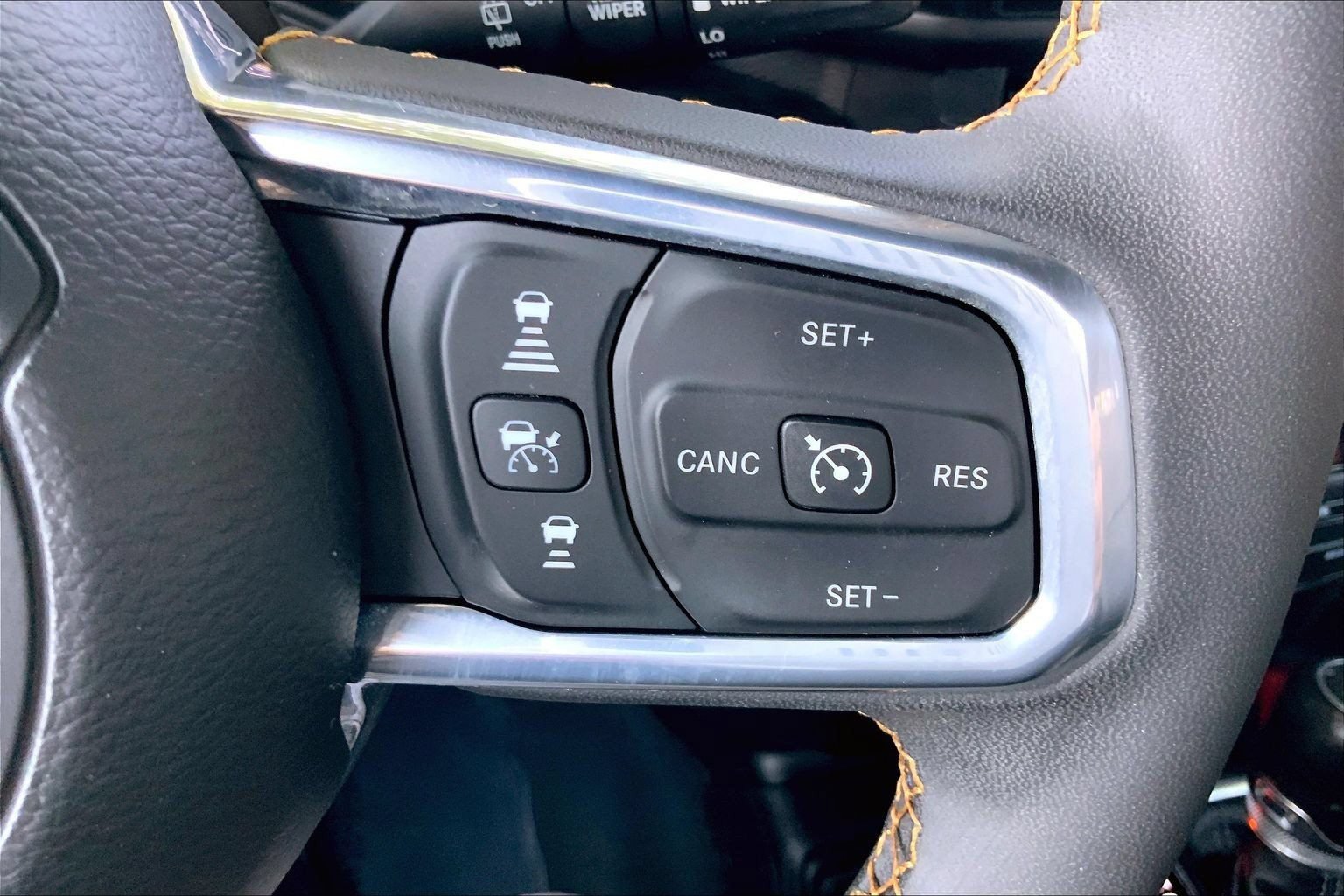 Certified 2024 Jeep Wrangler Unlimited Sahara w/ Technology Group AWD/4WD image 20