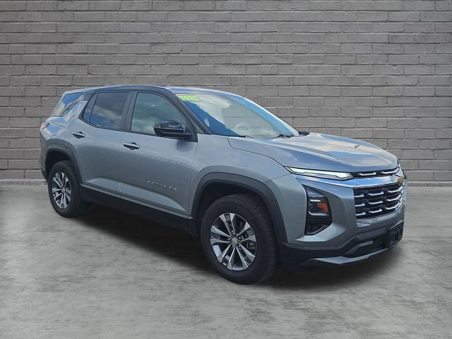Used 2025 Chevrolet Equinox LT w/ Safety and Technology Package AWD/4WD image 8