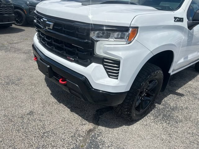Used 2023 Chevrolet Silverado 1500 LT Trail Boss w/ LPO, Dark Essentials Package AWD/4WD image 9