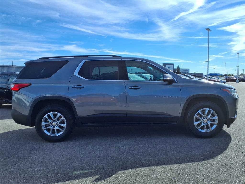Used 2020 Chevrolet Traverse LT image 8