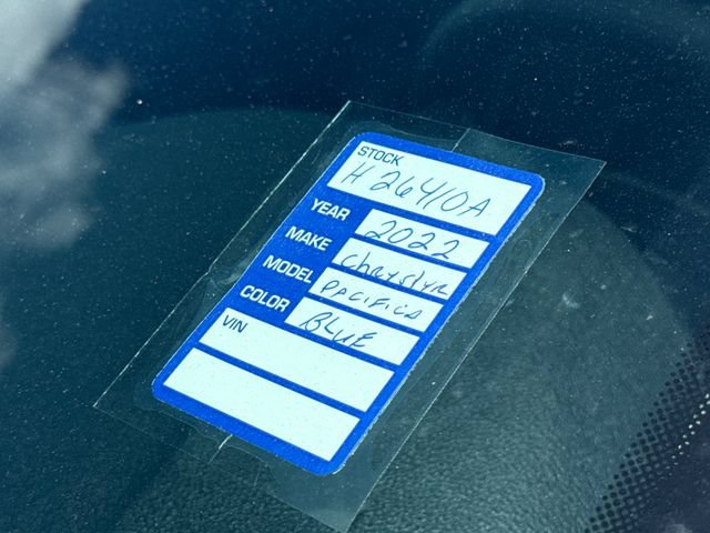 Used 2022 Chrysler Pacifica Touring-L w/ S Appearance Package FWD image 10