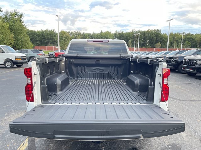 Used 2024 Chevrolet Silverado 1500 LT AWD/4WD image 25