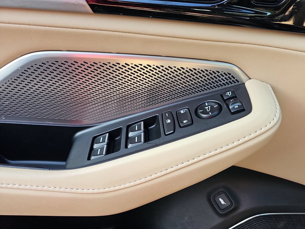Used 2023 Acura MDX w/ Technology Package FWD image 27