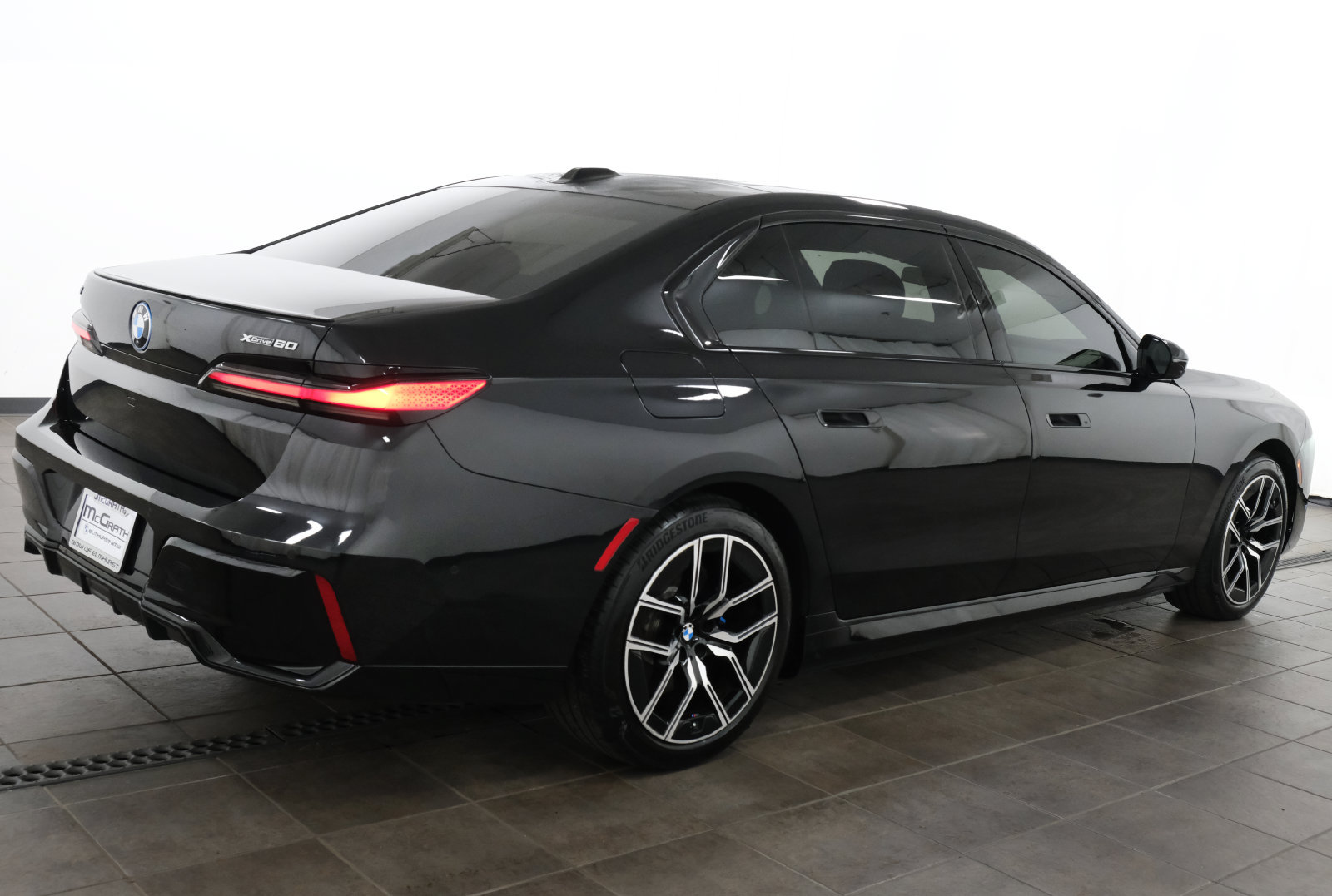 Used 2023 BMW i7 xDrive60 AWD/4WD image 6