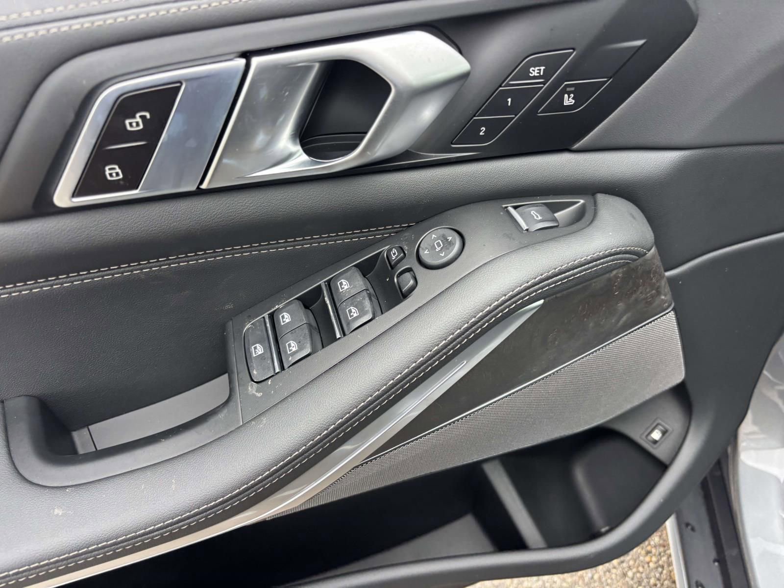 New 2026 BMW X5 xDrive50e image 13