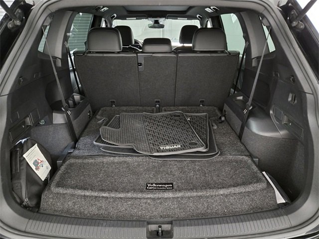 Used 2023 Volkswagen Tiguan SE R-Line image 20