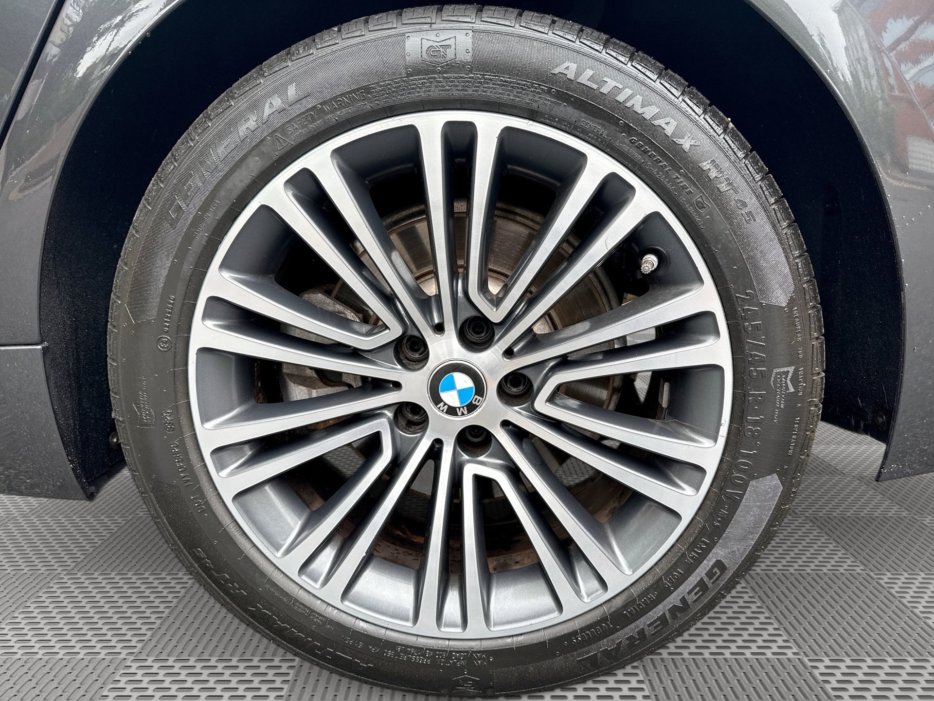 Used 2018 BMW 530i xDrive w/ Premium Package AWD/4WD image 29