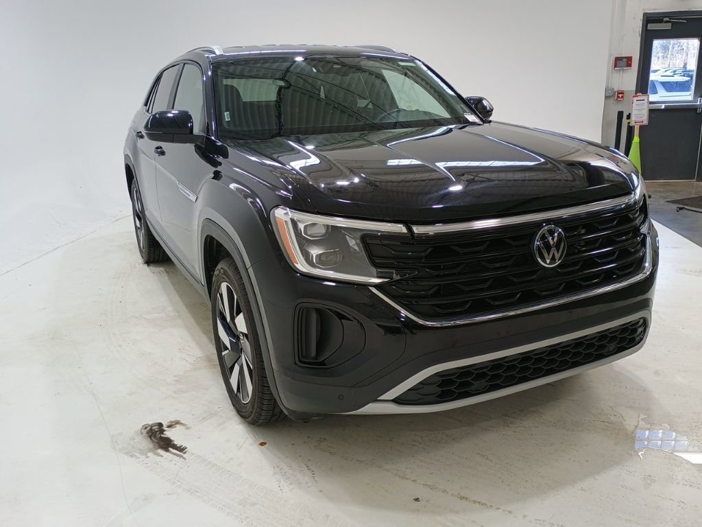 Used 2024 Volkswagen Atlas Cross Sport SE